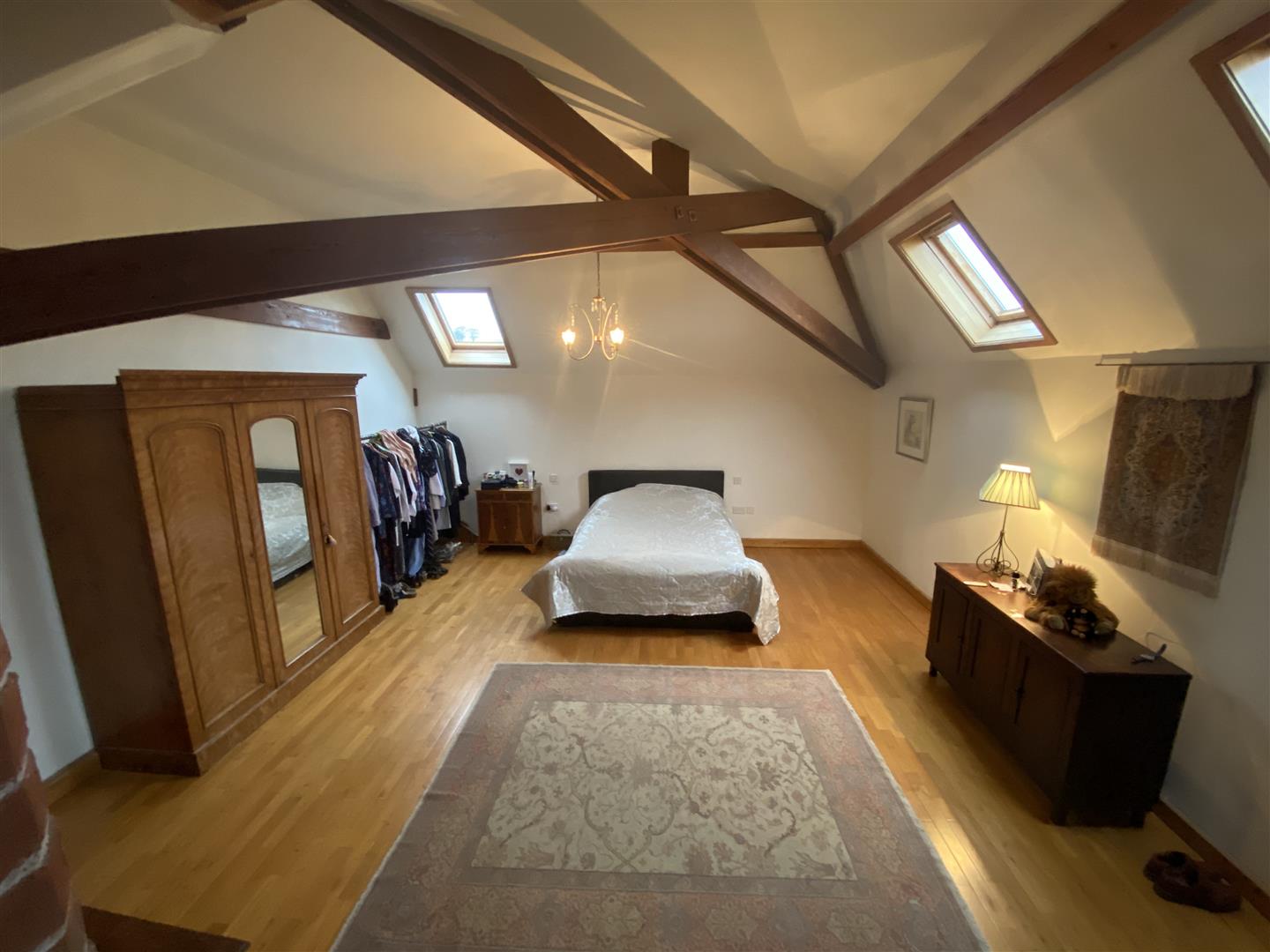ANOTHER ROOM ASPECT